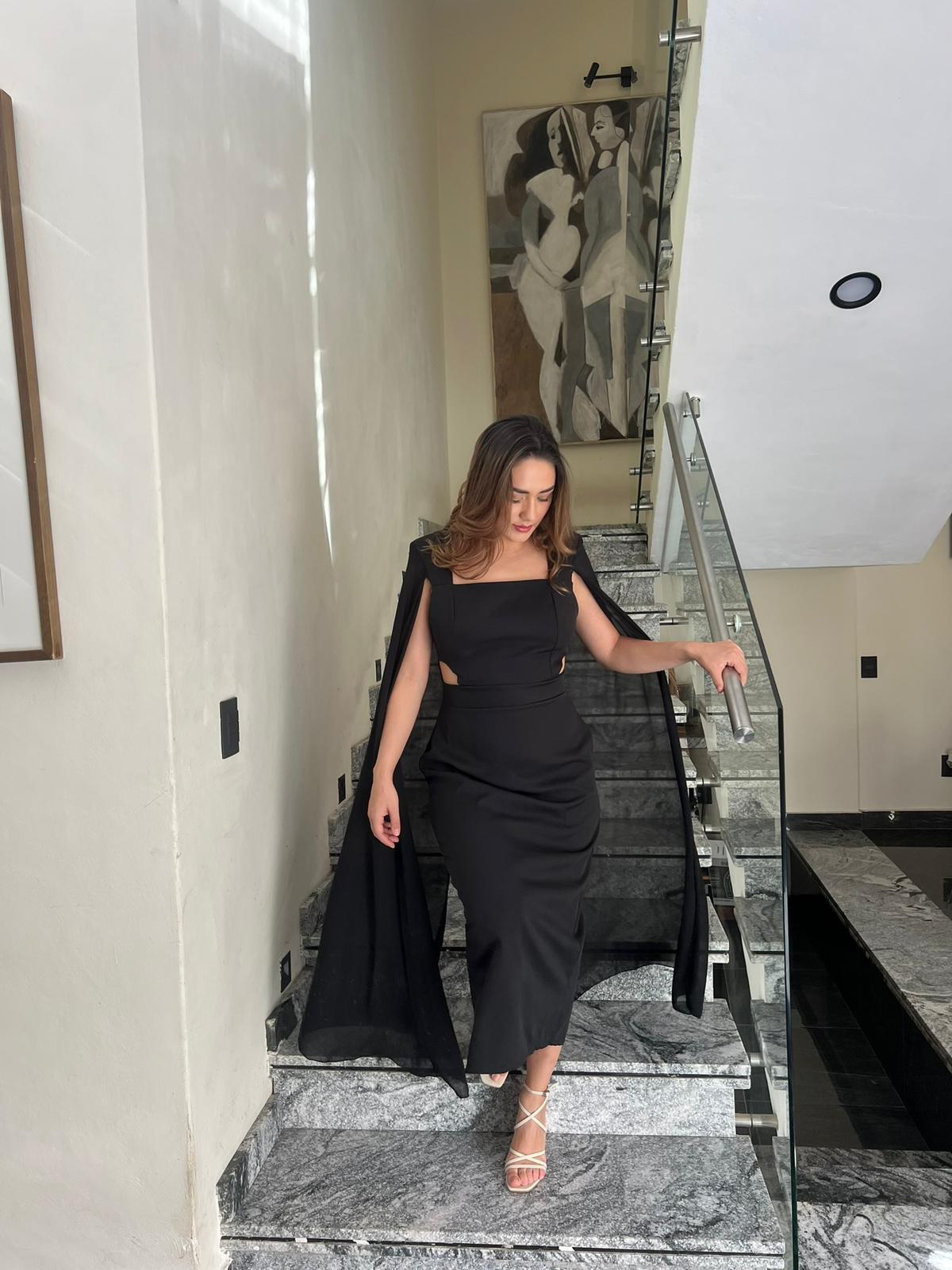 Vestido Karen con capa